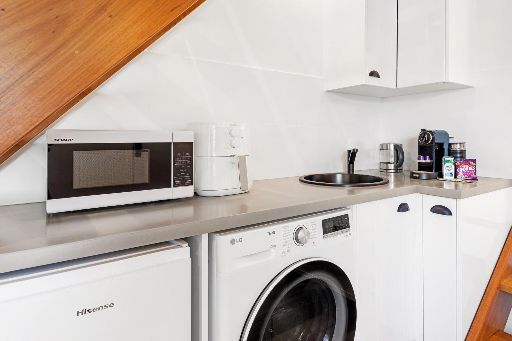 Cosy Loft In Mermaid Walk To Guest house